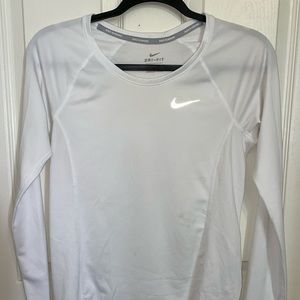 Nike woman’s top